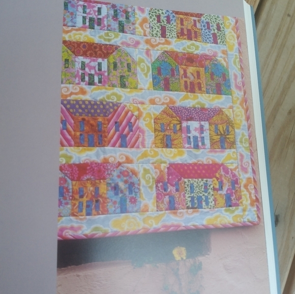 Large Fassett's Quilt Romance Quilting - Picture 6 of 7